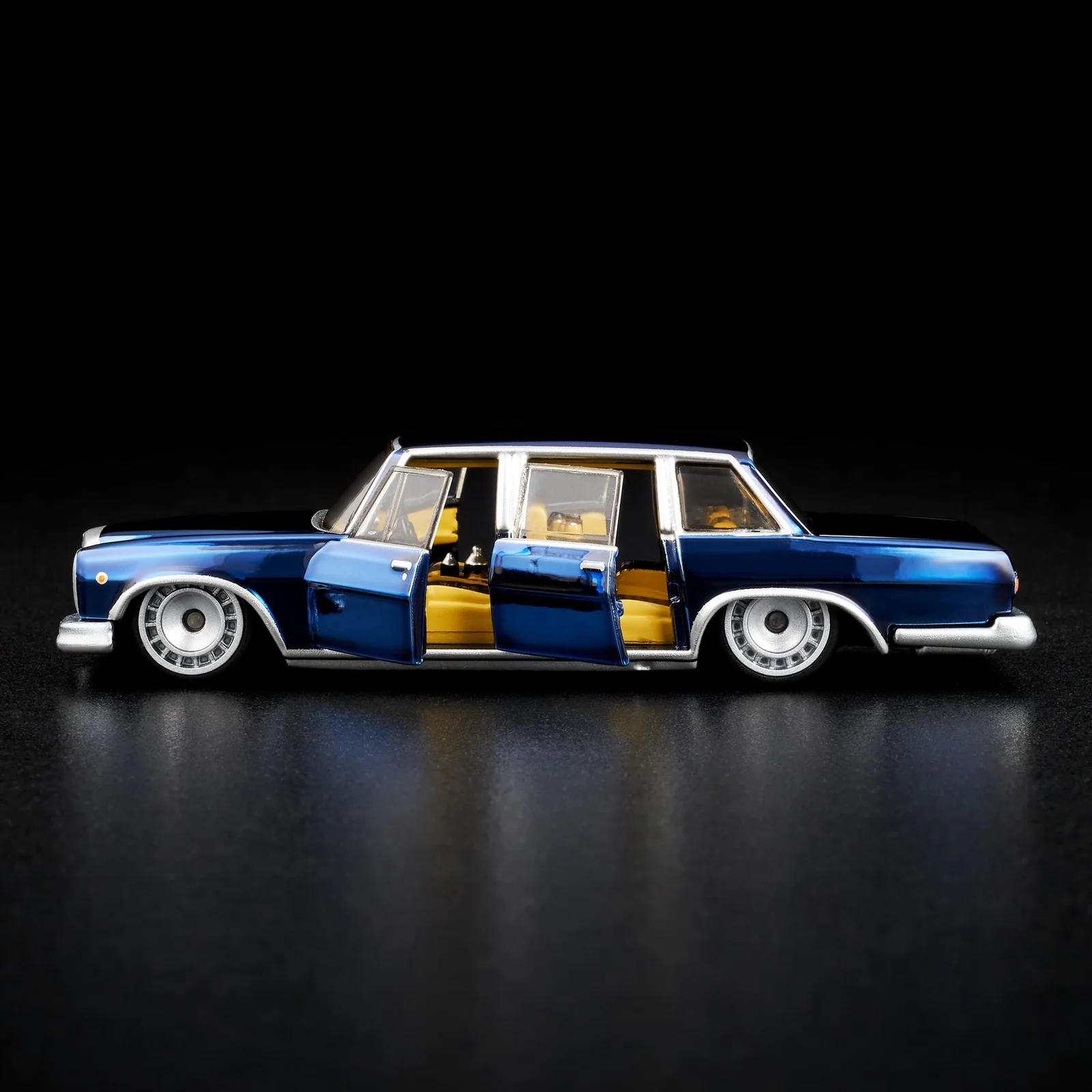 RLC Exclusive 1964 Mercedes-Benz 600 Collectible Diecast - TOYKO